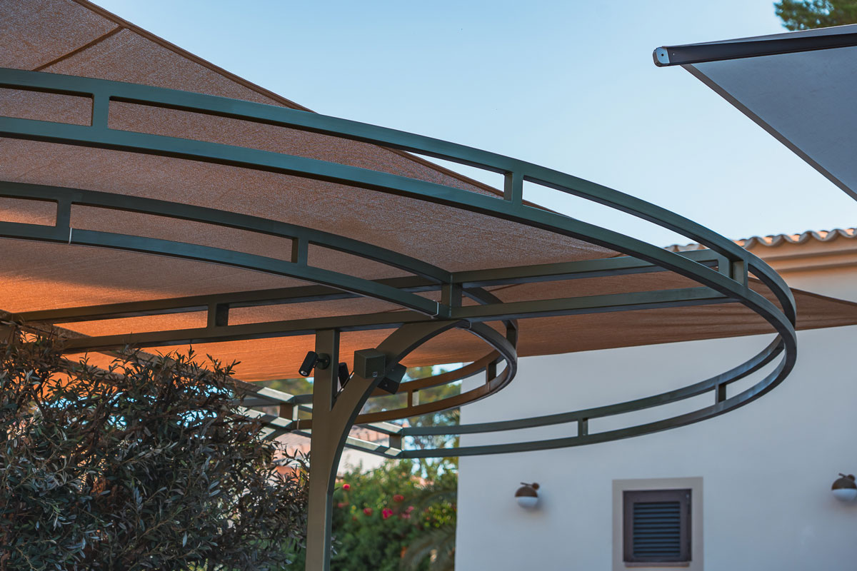 From concept to final result: a fully bespoke project